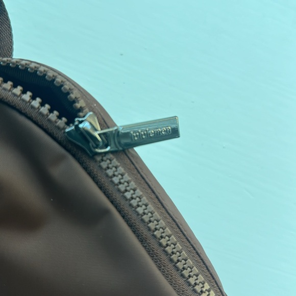 NWOT brown lululemon everywhere belt bag-roasted brown - Picture 4 of 7